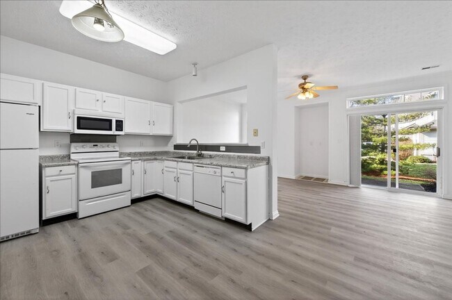 7042 Tyler Ln in Indianapolis, IN - Building Photo - Building Photo