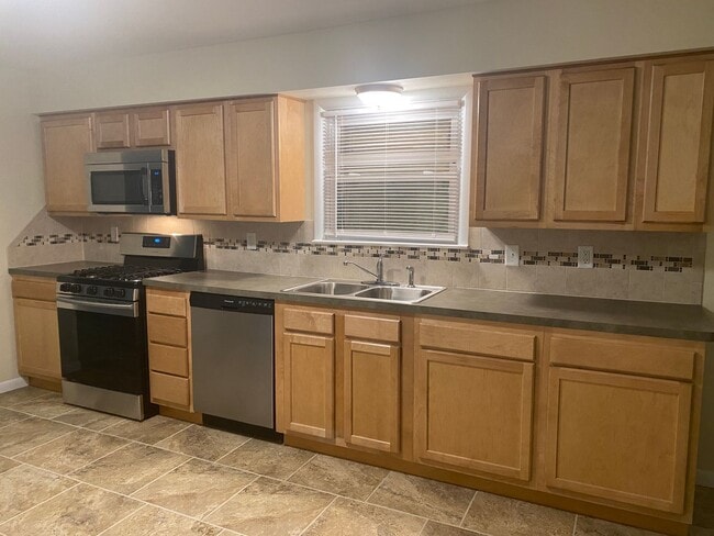 1024 North Rd SE in Warren, OH - Building Photo - Building Photo