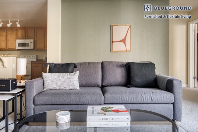853 Commodore Dr in San Bruno, CA - Building Photo - Building Photo