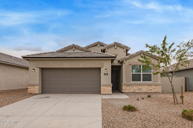 property at 1737 W Pinkley Ave
