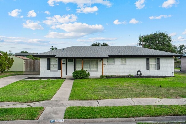 property at 513 Greenway Dr