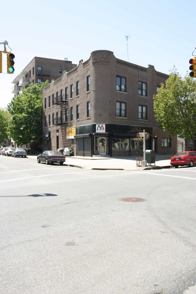 2902 Fort Hamilton Pky in Brooklyn, NY - Building Photo - Building Photo