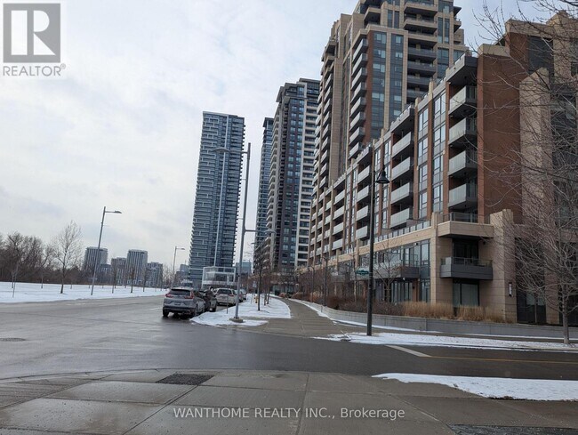 1-501 Uptown Dr in Markham, ON - Building Photo - Building Photo