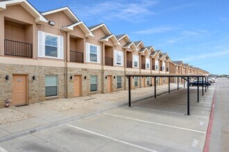 Crest at Cooper in Lubbock, TX - Foto de edificio - Building Photo