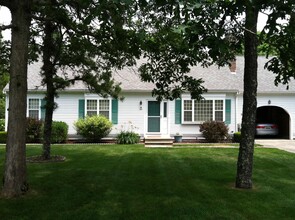 5 Anthonys Way in Sandwich, MA - Building Photo - Building Photo