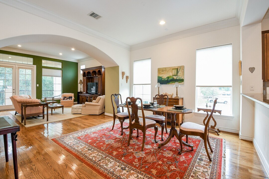 9127 Harbor Hills Dr in Houston, TX - Building Photo