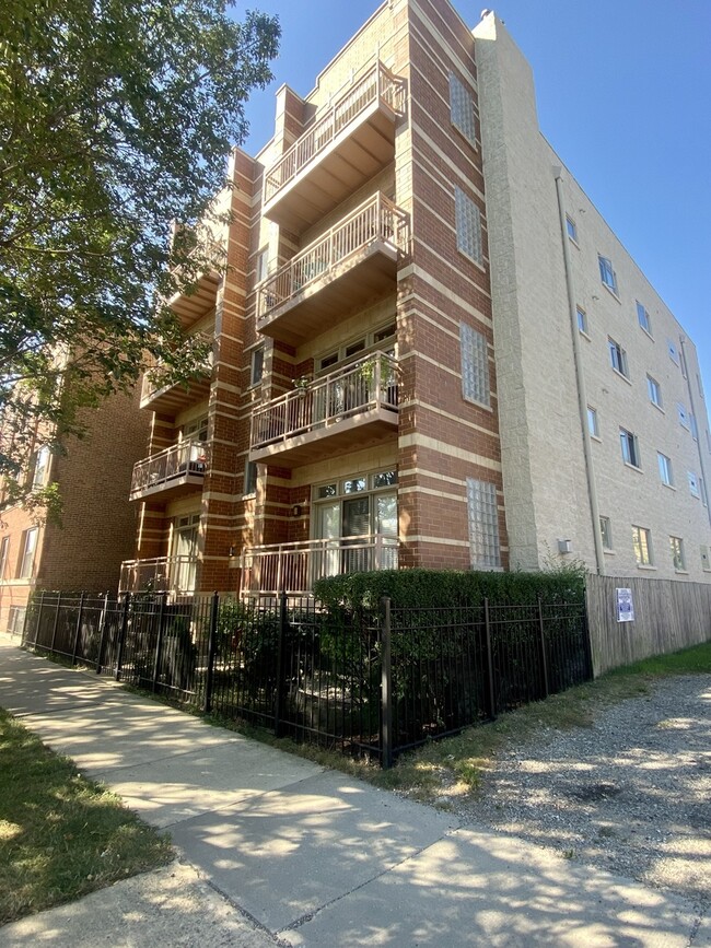 4150 S Indiana Ave-Unit -GDN in Chicago, IL - Foto de edificio - Building Photo