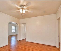 2810 Cleburne St in Houston, TX - Building Photo - Building Photo