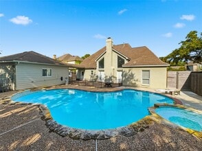 11507 Del Monte Dr in Houston, TX - Building Photo - Building Photo