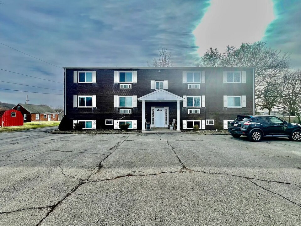 628 Steele St in Baden, PA - Building Photo