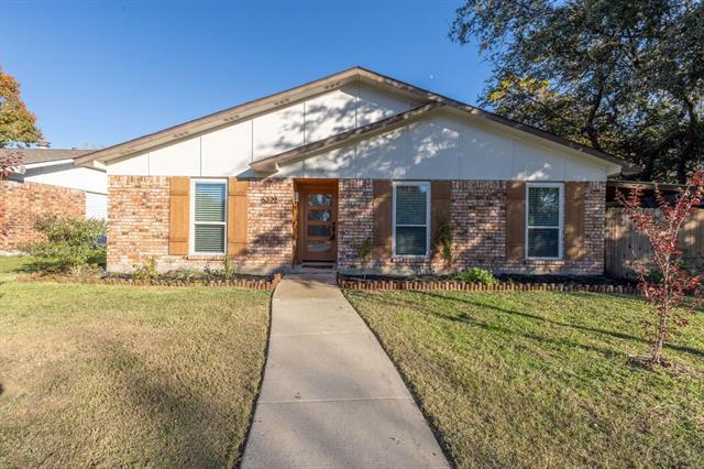 6222 Mccartney Ln in Garland, TX - Building Photo