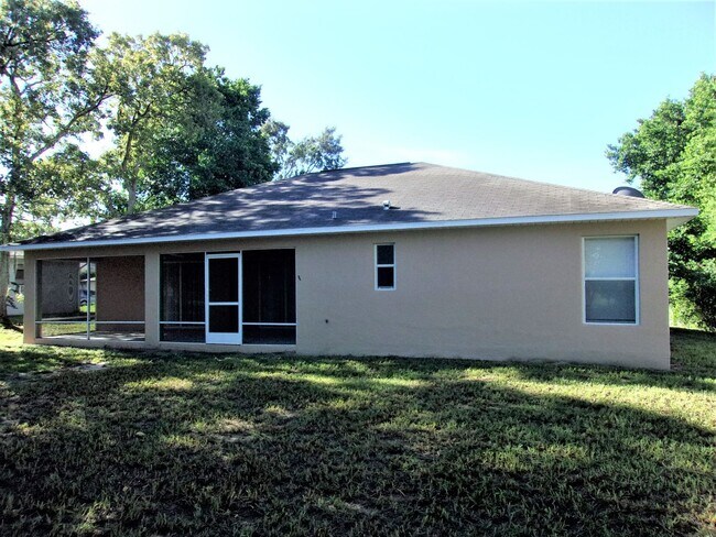 11177 Redgate St in Spring Hill, FL - Building Photo - Building Photo