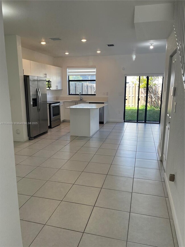 12959 SW 233rd Terrace in Princeton, FL - Building Photo - Building Photo