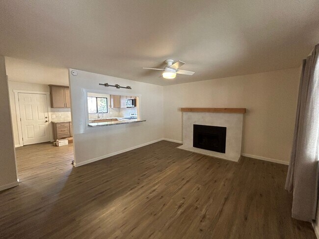 3721 Aspen Ave in South Lake Tahoe, CA - Building Photo - Building Photo