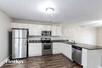 6710 Sawnee Way in Gainesville, GA - Foto de edificio - Building Photo