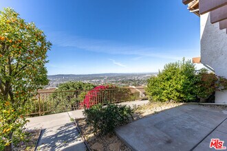 1709 Cam De Villas in Burbank, CA - Building Photo - Building Photo