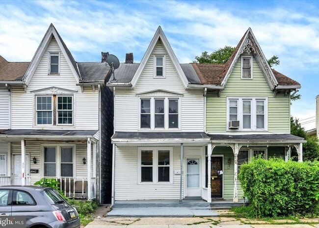 property at 52 Balm St