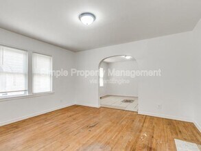 2413 NW 12th St in Oklahoma City, OK - Building Photo - Building Photo