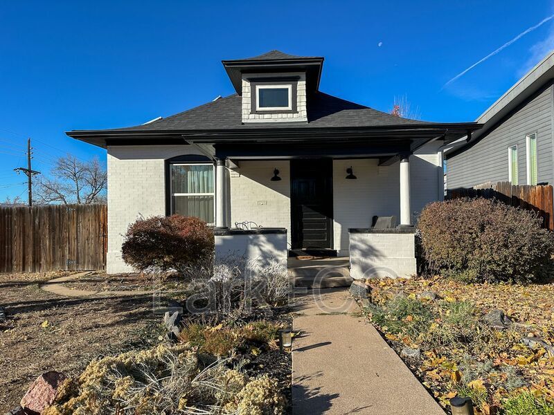 3395 S Logan St in Englewood, CO - Building Photo