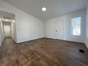 17784 Georgetown Dr in Reno, NV - Building Photo - Building Photo