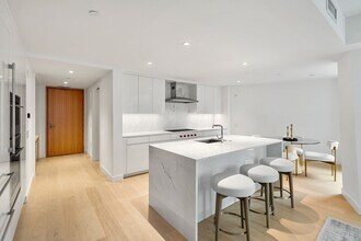 150 Seaport Blvd in Boston, MA - Building Photo - Building Photo