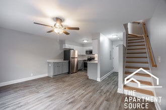 744 W Gordon Ter in Chicago, IL - Building Photo - Building Photo