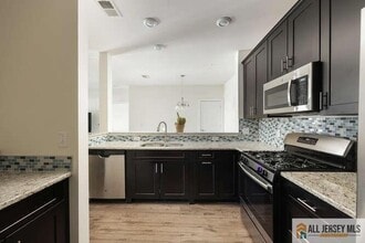 421 Tavern Rd in Monroe Township, NJ - Building Photo - Building Photo