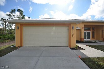 1132 Edelweiss St E in Lehigh Acres, FL - Building Photo - Building Photo