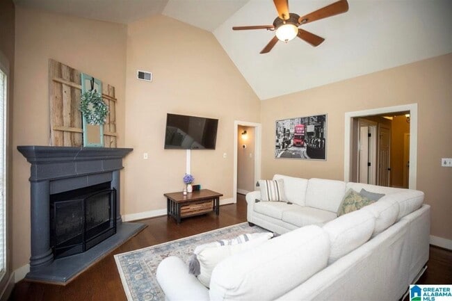 235 Odum Rd in Gardendale, AL - Building Photo - Building Photo