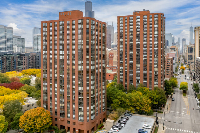 Dearborn Park High Rise 1 in Chicago, IL - Building Photo - Building Photo