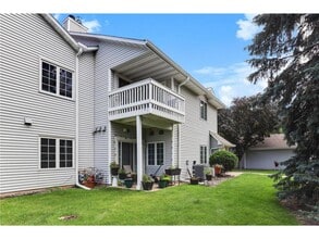 3566 Blue Jay Way in Eagan, MN - Building Photo - Building Photo
