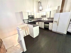 215 Mitchell St SW in Atlanta, GA - Building Photo - Building Photo