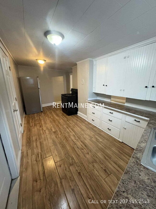 88 Main Rd, Unit 4