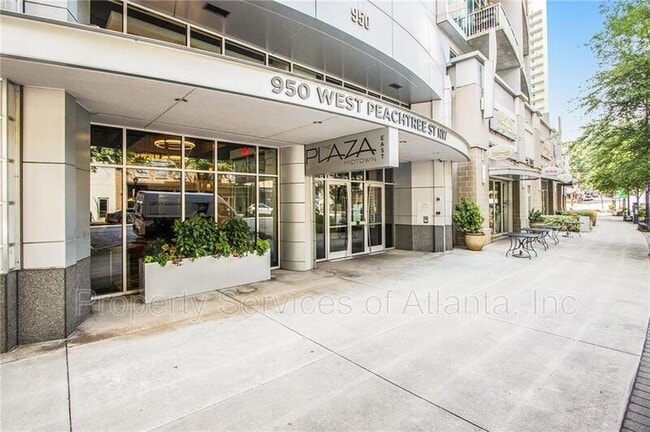 950 W Peachtree St NW in Atlanta, GA - Building Photo - Building Photo