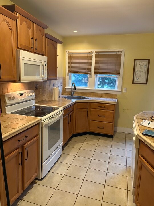 117 N Burlington Rd in Bridgeton, NJ - Building Photo