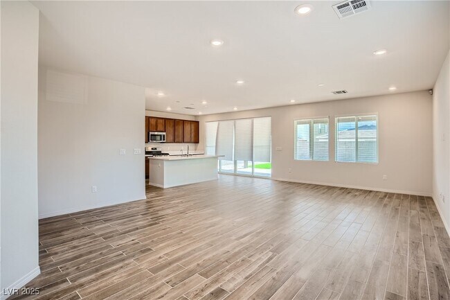 2849 Sweeping Palm Rd in North Las Vegas, NV - Building Photo - Building Photo