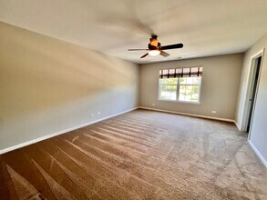 625 Shakespeare Dr in Grayslake, IL - Foto de edificio - Building Photo