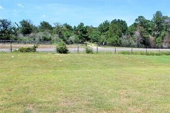 38356 Park View Dr in Hempstead, TX - Building Photo - Building Photo