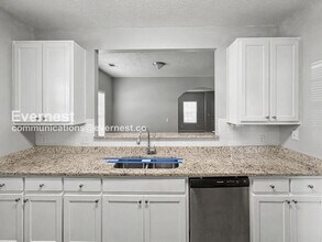 8641 Thomas Rd in Riverdale, GA - Building Photo - Building Photo