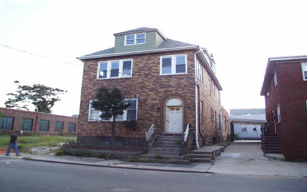 1157 70th St in North Bergen, NJ - Building Photo