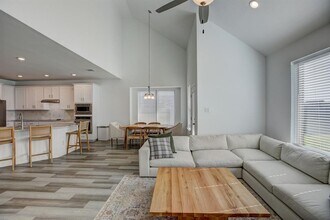 308 Monteforte Rd in Hutto, TX - Building Photo - Building Photo