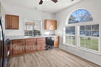 6219 Oakglen Dr in Suffolk, VA - Building Photo - Building Photo