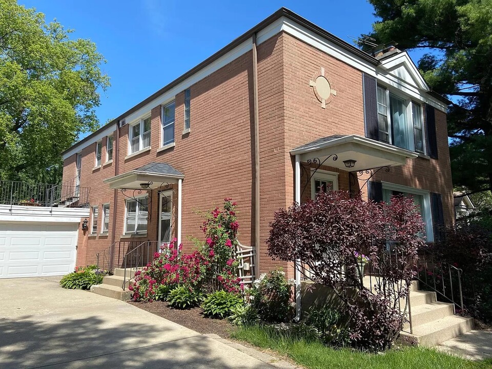 515 Forest Ave in Oak Park, IL - Foto de edificio