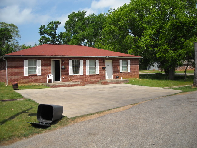 Deaton Duplex in Jacksonville, TX - Building Photo - Building Photo