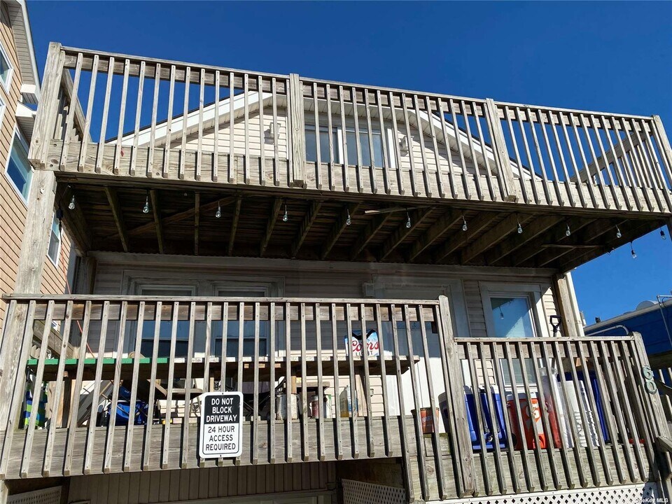 60 Ohio Ave in Long Beach, NY - Building Photo