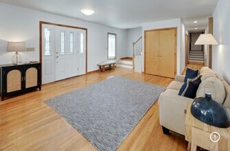 560 Fairfield Beach Rd in Fairfield, CT - Building Photo - Building Photo