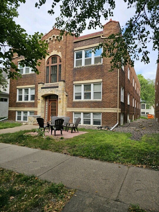 3117 Colfax Ave S in Minneapolis, MN - Building Photo