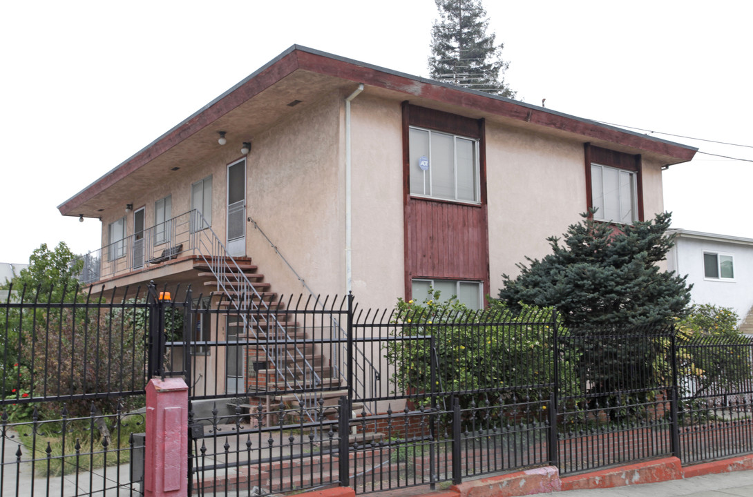 3542 Custer St in Oakland, CA - Building Photo