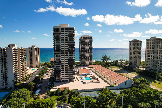 Martinique in Riviera Beach, FL - Building Photo - Building Photo