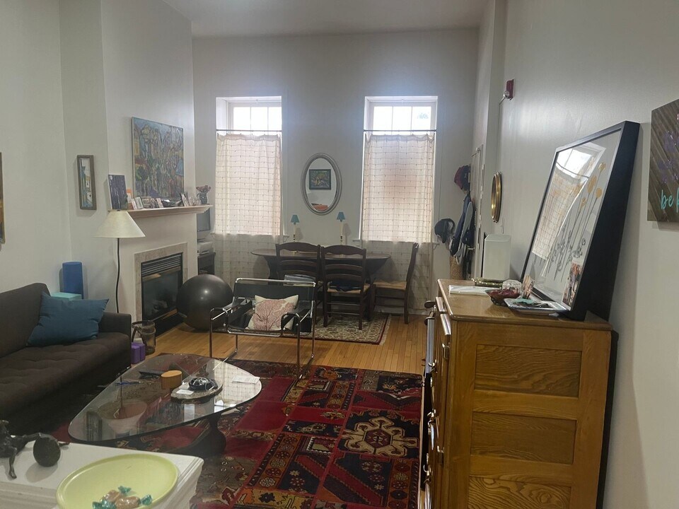 236 Quarry St in Philadelphia, PA - Building Photo
